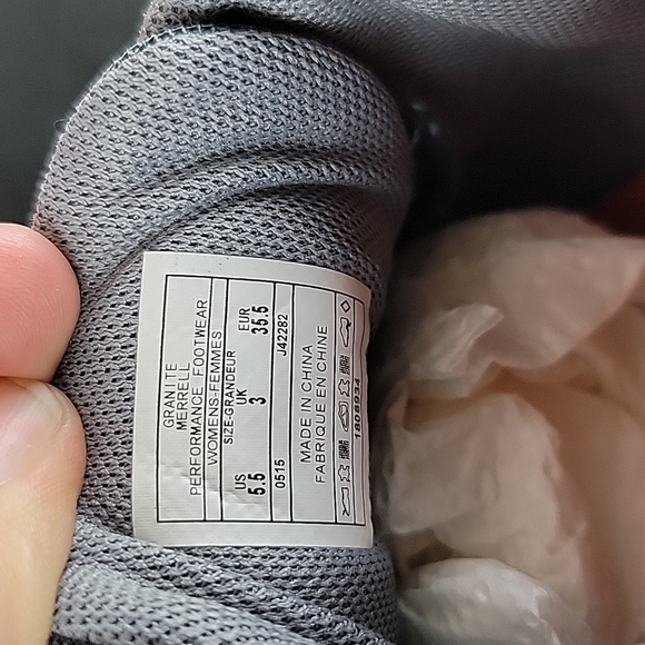 MERRILL PERFORMANCE FOOTWEAR, WOMANS SIZE 5.5 EUC - Picture 11 of 11